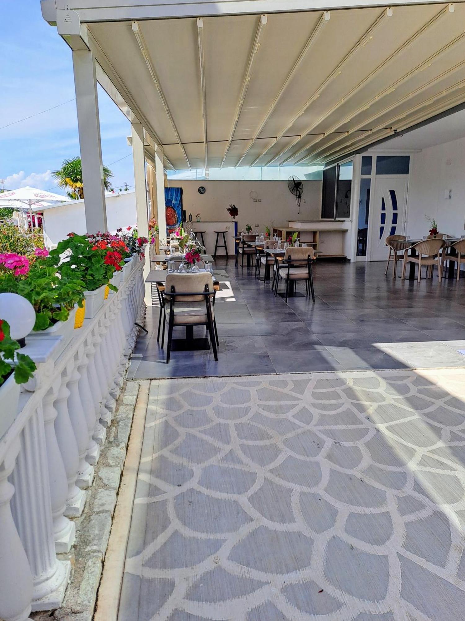 Hotel Vathi Ksamil Exteriér fotografie